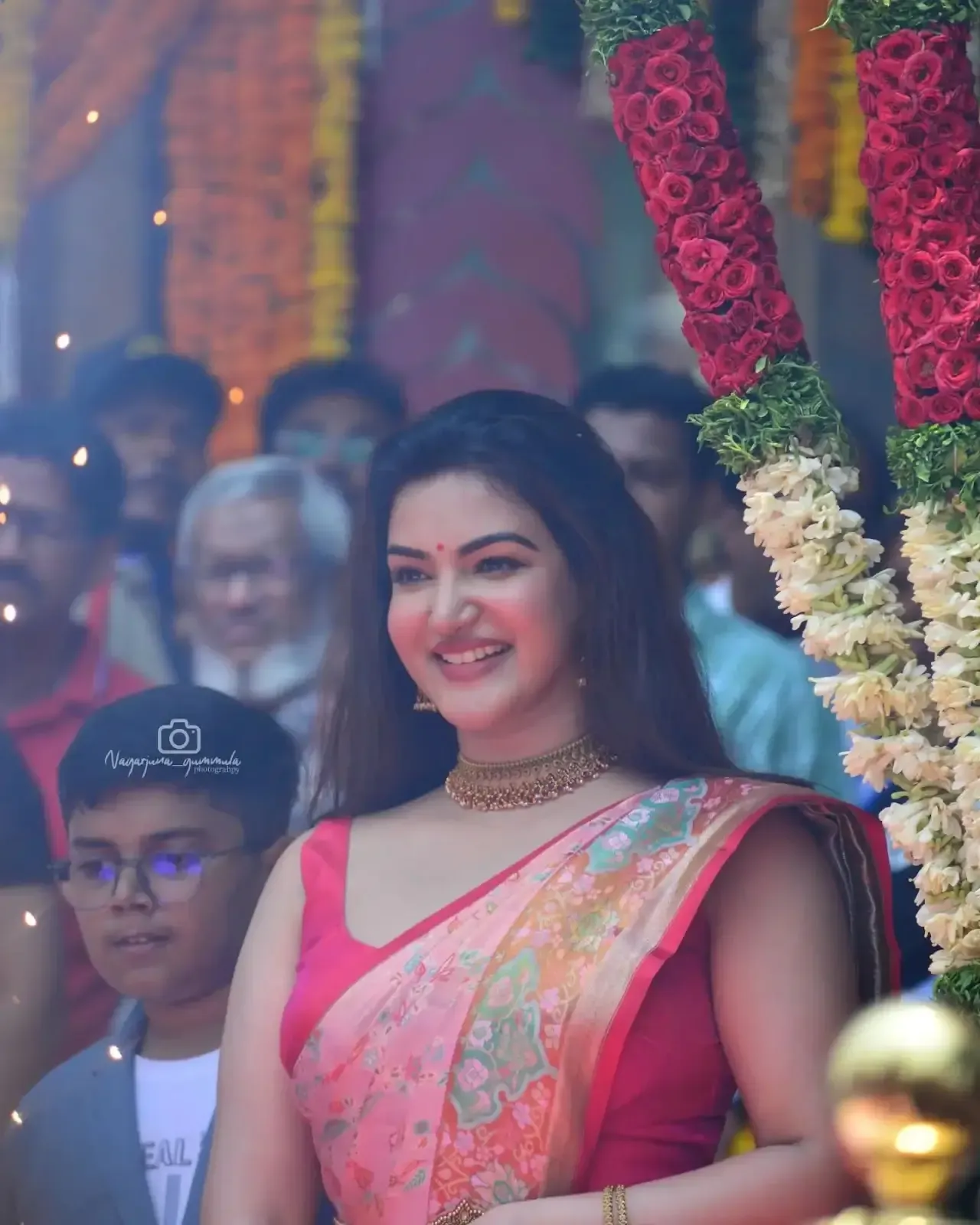 INDIAN ACTRESS HONEY ROSE SMILING IMAGES IN RED SAREE 3